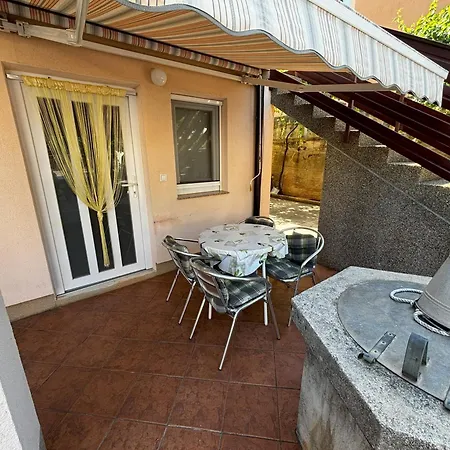 Petar Apartment Punat